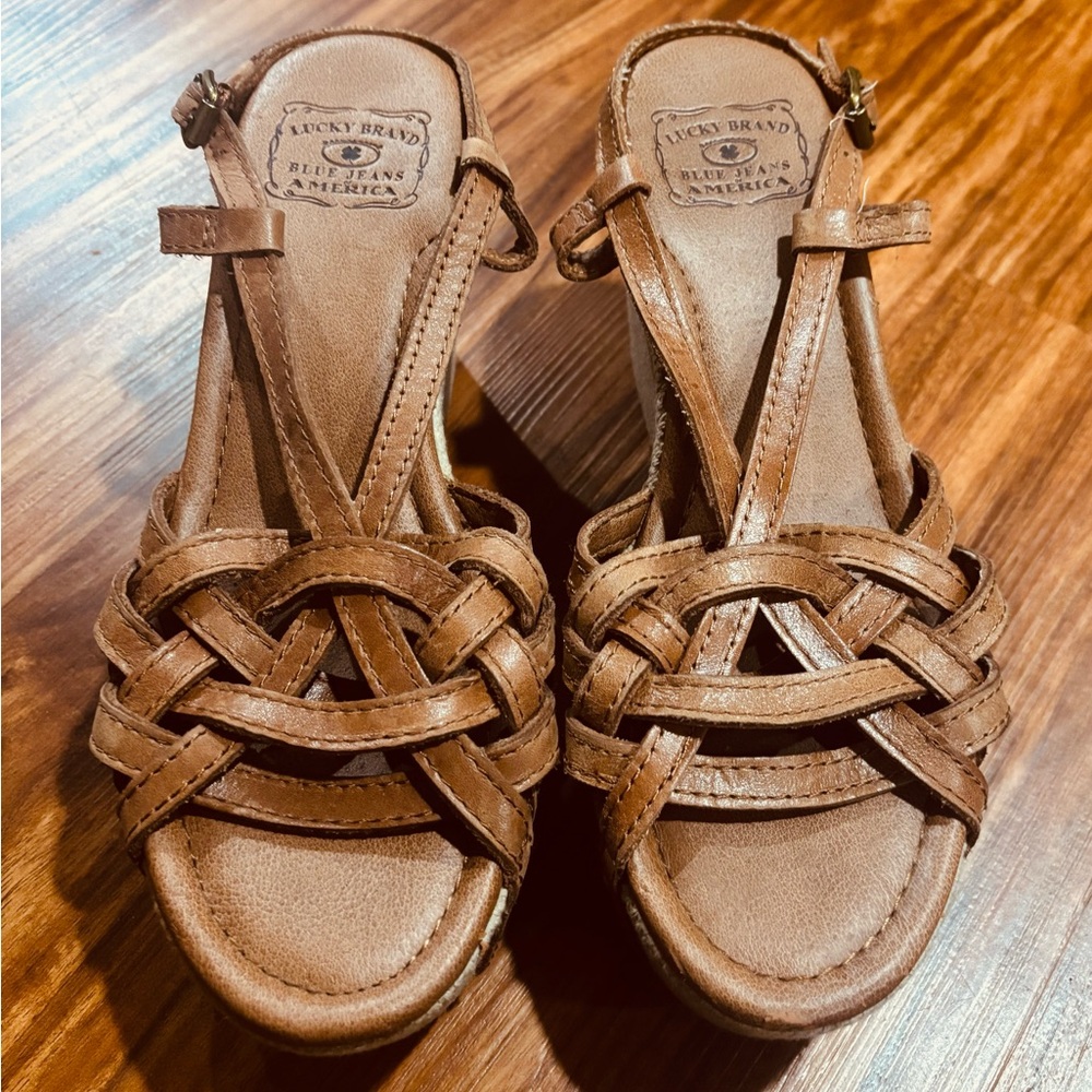 Lucky Brand Women's Tan Leather Wedge Sandals